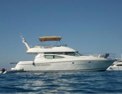 Yacht Prestige 46 Fly for rent in Kotor