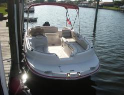 Motorboat Stardeck 1915 available for charter in Cape Coral
