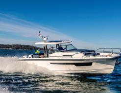 Motoryacht Tender 11 Yachtcharter in Marina Port Annapolis