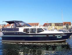 Motoryacht Vacance 1350 Yachtcharter in Yachthafen Maremüritz