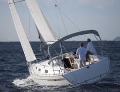 Yacht Bavaria 32 Cruiser available for charter in Marina Lauterbach