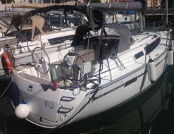 Yacht Bavaria 34 Cruiser chartern in Hafen der Uhr