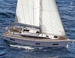 Sailing yacht Bavaria 38 Cruiser for rent in Saltsjobaden