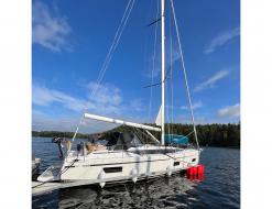 Yacht Bavaria 38 Cruiser available for charter in Saltsjobaden