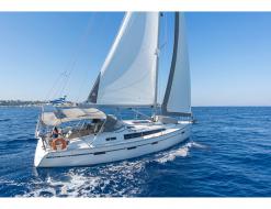 Sailing boat Bavaria 41 Cruiser available for charter in Rhodes Marina