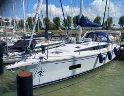 Yacht Bavaria 42 Cruiser for charter in Lelystad