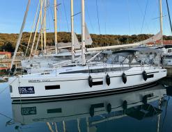 Yacht Bavaria 42 Cruiser Yachtcharter in Pula