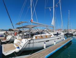 Yacht Bavaria 46 Cruiser for rent in Marina Borik