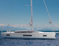 Sailing yacht Bavaria 46 Cruiser for rent in Port Corbieres