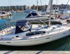 Sailboat Beneteau 40 available for charter in Los Angeles