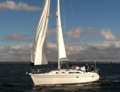 Segelyacht Catalina 350 chartern in Brewer Cove Haven Marina