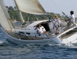 Sailboat Dufour 34 for rent in La Rochelle