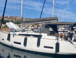 Segelyacht Dufour 390 Grand Large chartern in Portisco