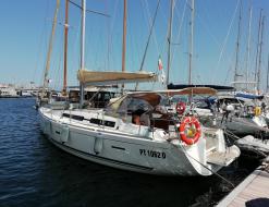 Sailboat Dufour 405 Grand Large for rent in Marina di Carloforte