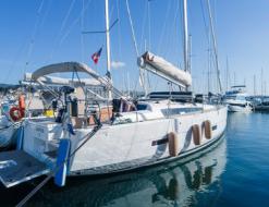 Segelyacht Dufour 430 Yachtcharter in Marina Bandol lsland