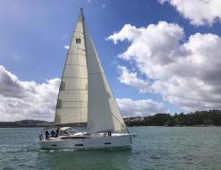 Segelyacht Dufour 430 Grand Large chartern in Baiona