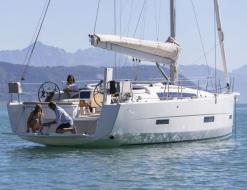 Segelboot Dufour 430 Grand Large chartern in Marina Le Marin