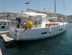 Yacht Dufour 430 Grand Large chartern in Sibenik