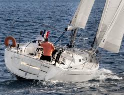 Sailboat Dufour 44 for hire in Toulon