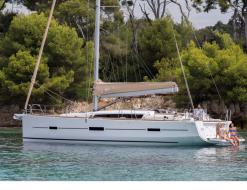 Yacht Dufour 460 Grand Large chartern in Birgu