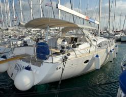 Yacht Elan 514 Impression available for charter in Pirovac