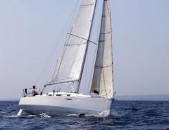 Sailboat First 30 for rent in La Rochelle
