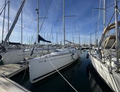 Sailboat First 30 for rent in La Rochelle