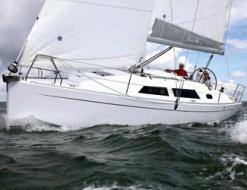 Segelyacht Hanse 325 Yachtcharter in Yachthafen Niro Petersen