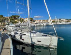 Segelboot Hanse 388 chartern in Bandol