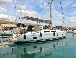 Segelboot Hanse 418 chartern in Marina Seget Donji