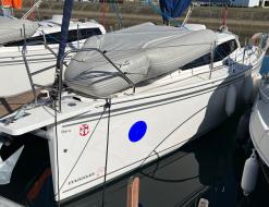 Sailing boat Maxus 26 available for charter in Arzon