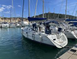 Sailing boat Oceanis 323 Clipper for rent in Castiglione della Pescaia