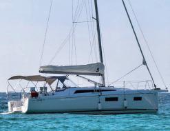 Yacht Oceanis 34 for charter in Yacht Haven Marina Phuket