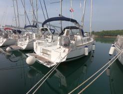 Sailing yacht Oceanis 35 for charter in Medulin