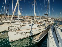 Segelyacht Oceanis 38 chartern in Sibenik