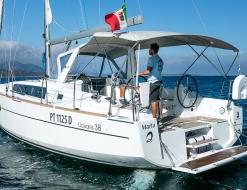 Sailing yacht Oceanis 38 for charter in Portisco