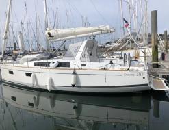 Yacht Oceanis 381 Yachtcharter in Arzon