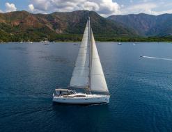 Segelyacht Oceanis 40 Yachtcharter in Adakoy Marina
