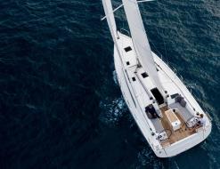Sailing yacht Oceanis 40 available for charter in Golfe Juan
