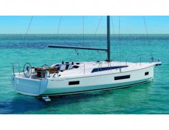 Sailing boat Oceanis 40 available for charter in Portisco