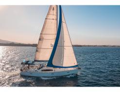 Sailing yacht Oceanis 43 for charter in Kos City
