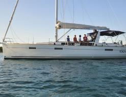 Sailing yacht Oceanis 45 for rent in Marina di Carloforte