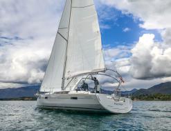 Yacht Oceanis 45 for rent in Porto Montenegro