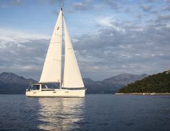 Yacht Oceanis 45 for hire in Porto Montenegro
