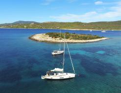 Sailing yacht Oceanis 46.1 for hire in Rogac