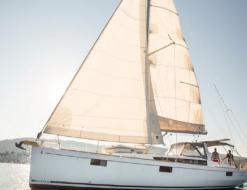 Sailboat Oceanis 48 for charter in Skiathos