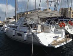 Segelyacht Oceanis 48 chartern in Birgu