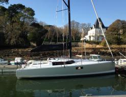 Sailing boat Pogo 36 for rent in Port des Minimes