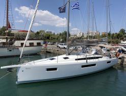 Sailing yacht Sun Odyssey 410 for charter in Athens