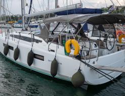 Segelboot Sun Odyssey 410 Yachtcharter in Lefkas